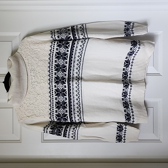 Talbots Sweaters - Medium Talbots cream and navy sweater with lace detailing